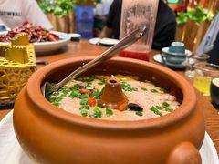 汽锅菌子肉饼-老滇山寨•云南特色菜•地方菜•民族风情歌舞表演(金碧店)
