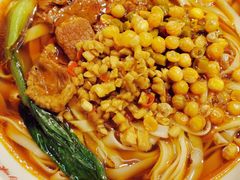 招牌红烧牛肉米粉-呷佬·长沙手工米粉(金沙江路店)