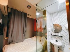 -上海泊客小栈(虹桥娄山关路地铁站店)