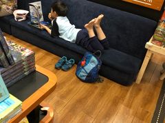 -西西弗书店&矢量咖啡(凯德晶萃广场店)