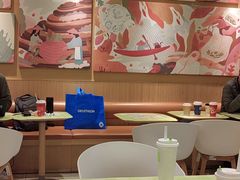 -瑞虹新天地月亮湾