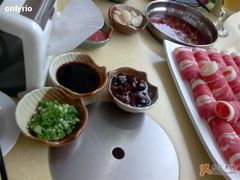 麻辣锅和自取调料-08涮肉坊(广顺南大街店)
