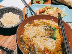 -八月美食小馆(银泰城总店)