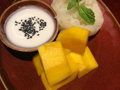 甜糯米团配泰国芒果-红泰·泰精选·特色料理(中山路店)