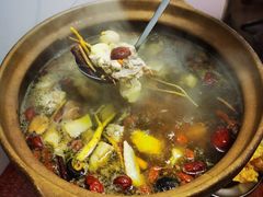 -威邵鸡煲(西华路总店)