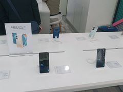 -荣耀授权专卖店(黄浦浙江中路店)