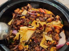茶树菇香辣鸡煲-清真重庆巴爷香辣鸡煲(南小巷店)