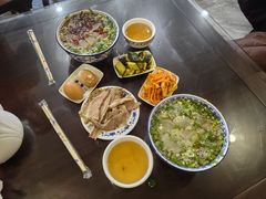 -吾穆勒蓬灰牛肉面·清真(北滨河中路店)