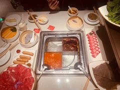 -海底捞火锅(世界城广场店)