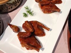 脆皮乳鸽-新荣记(BFC外滩金融中心店)