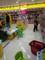 -孩子王(奥克斯广场店)