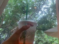 -Chom Cafe and Restaurant