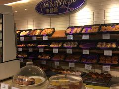 面包甜点陈列柜-老佛爷饼店