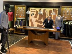 -亨生西服(陕西北路店)