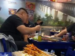 -马路边边串串香(苗栗路店)