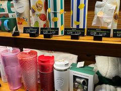 -星巴克(杭州临平银泰城B1店)