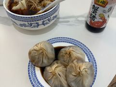 -笑来喜馄饨小笼工坊(通扬路店)