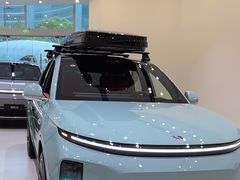 -理想汽车(世纪汇店)