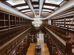 -武汉大学图书馆·文理学部总馆