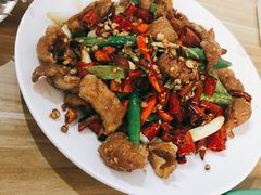 鲜辣肥肠-老街无刺鲫鱼