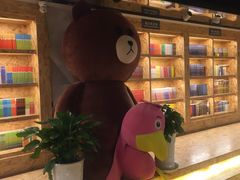 -新华里咖啡书吧(新华书店小寨店)