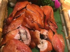 -老滇山寨•云南特色菜•地方菜•民族风情歌舞表演(金碧店)