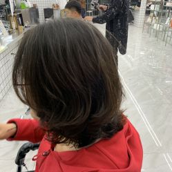 点击看大图 -宫铭烫发染发接发店