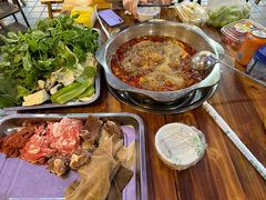 -金鼎雪山牦牛杂火锅(理县总店)