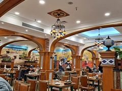 大堂-清真·玛丽亚新疆菜主题餐厅(浙江中路店)