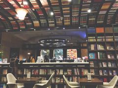 -钟书阁(松江泰晤士小镇店)