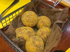 -BHC炸鸡(明洞总店)