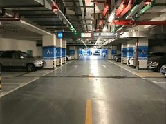 -龙湖虹桥天街-停车场