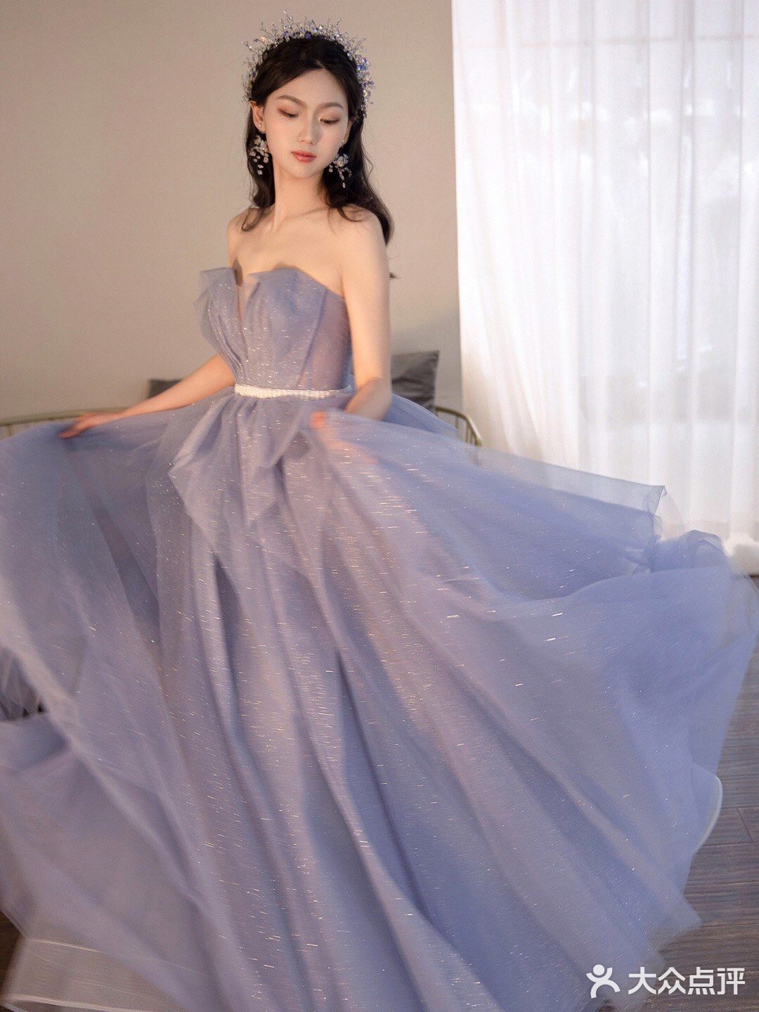 这么好看的礼服不来看看嘛[亲亲]