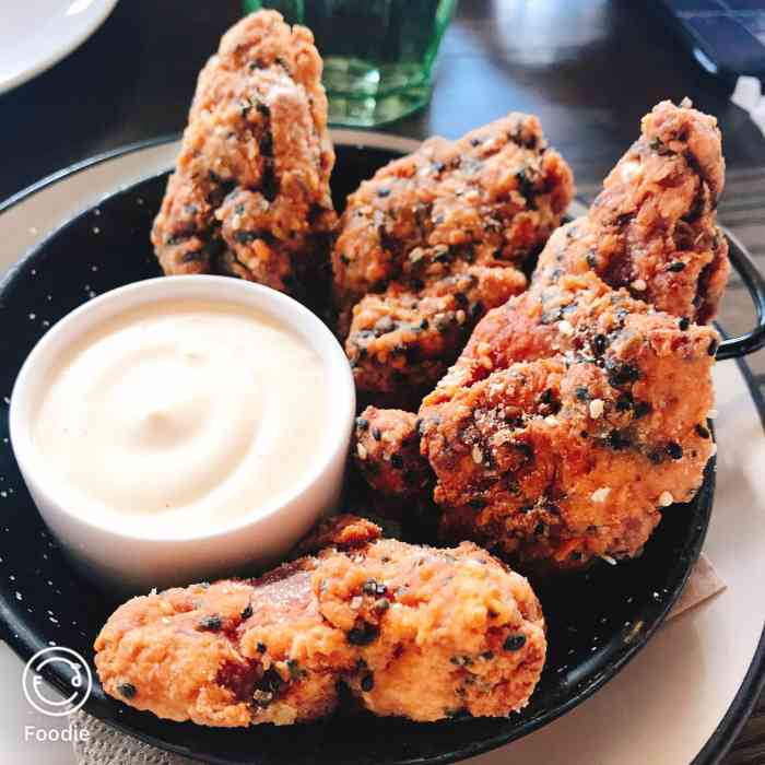 atticus finch-"一定要提前定位,这家餐厅很火,我没有预定.