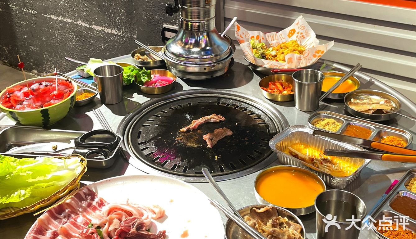 杭州探店｜天街下的周末平价烤肉 吃撑还想吃
