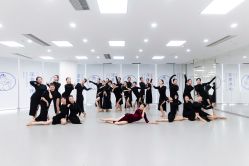 -深舞形体民族舞蹈工作室