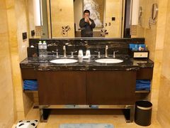 -成都保利公园皇冠假日酒店(熊猫基地店)