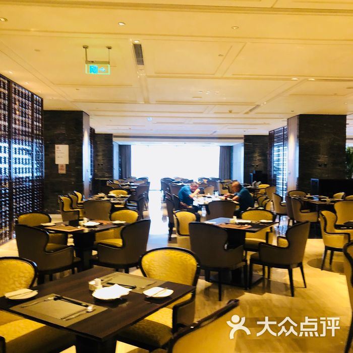 丽都皇冠假日酒店 matrix 亦餐厅