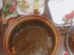 -阿润打边炉·鲜切鸡煲(华漕店)
