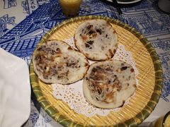 梅菜干烧饼-江南韵·无锡太湖文化体验餐厅(凤凰天街店)