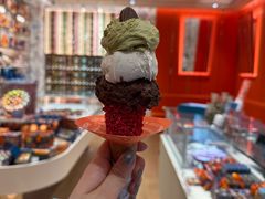 -VENCHI 闻绮(上海佛罗伦萨小镇店)