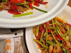 -爱碗亭·鲜炒湖南菜(壹城中心店)