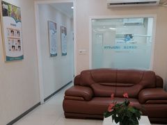 -海之声助听器 瑞士峰力直营中心(华麟大厦店)