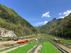 -秦岭终南山世界地质公园翠华山景区