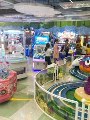 -莫莉幻想儿童乐园(深圳南山欢乐颂店)