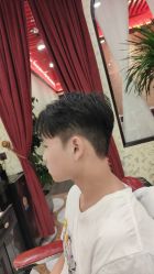 -东方先生国潮男士理发馆