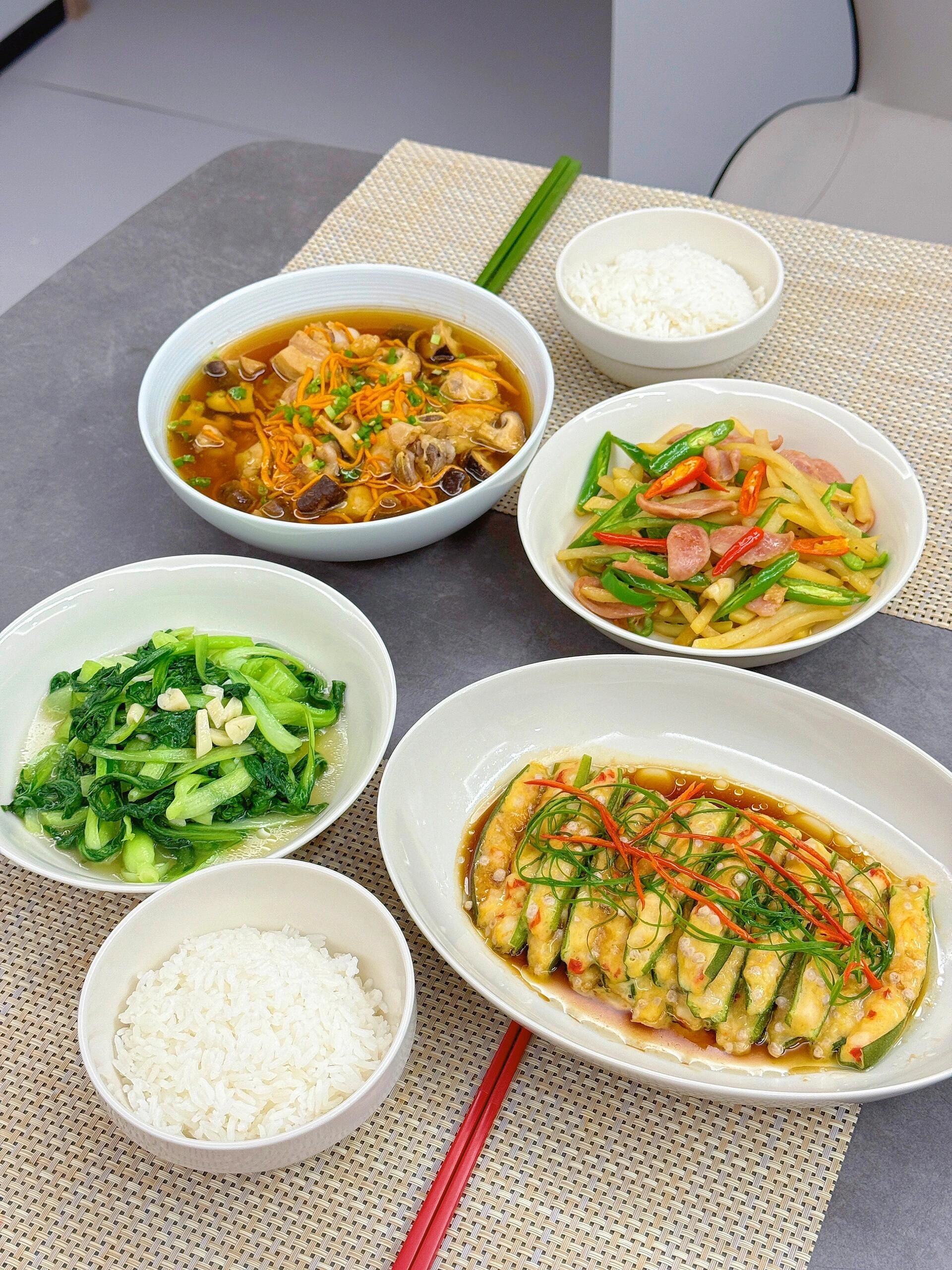 不点外卖,一家三口的家常晚餐