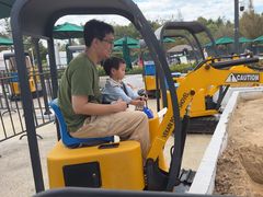 -季高兔窝窝亲子园(上海薰衣草公园店)