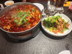 -万重锦·人文川菜馆(骡马市店)