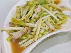 蒜黄炒沙虫-覃记海鲜美食餐厅